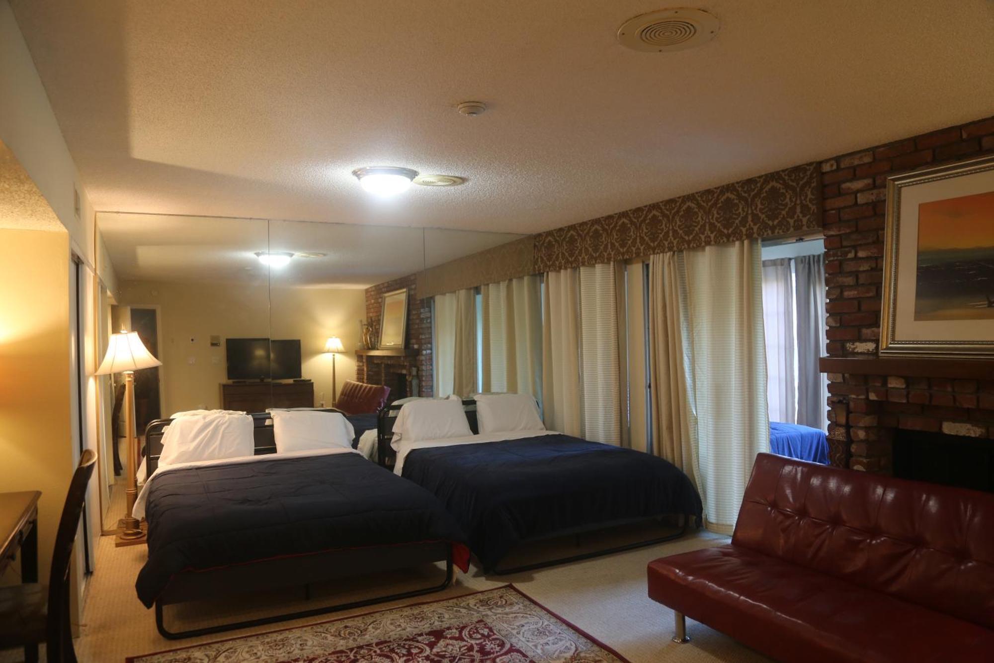 Bed And Breakfast In Hollywood Hills Los Angeles Exterior photo