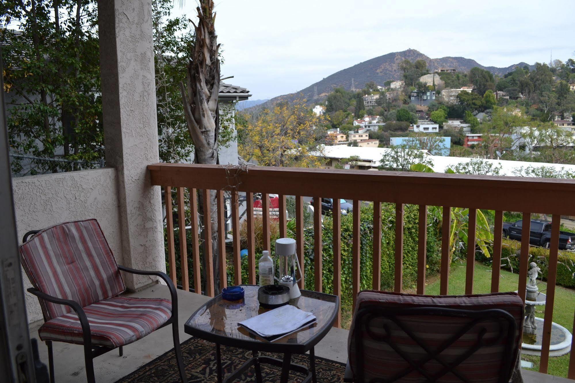 Bed And Breakfast In Hollywood Hills Los Angeles Exterior photo