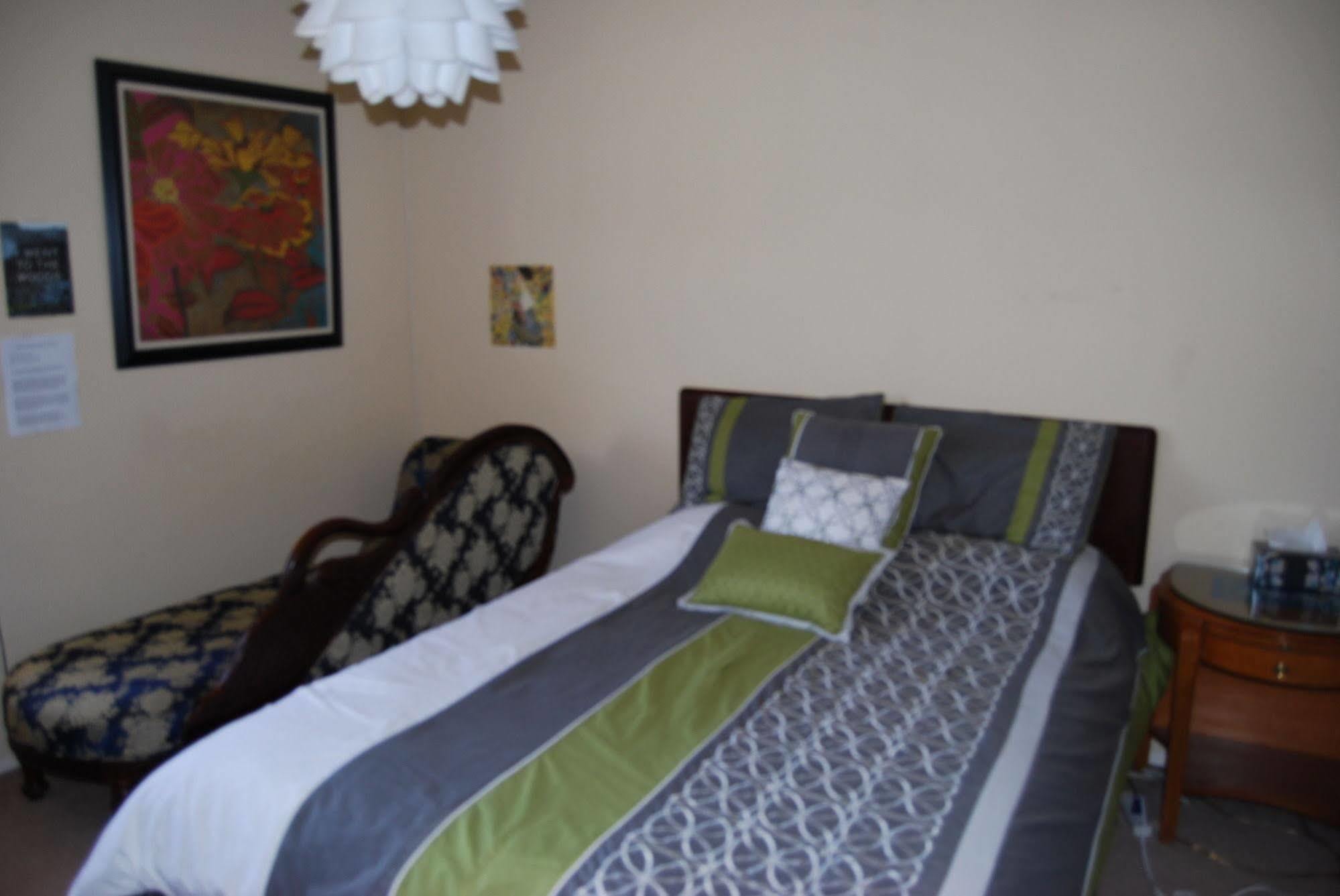 Bed And Breakfast In Hollywood Hills Los Angeles Exterior photo