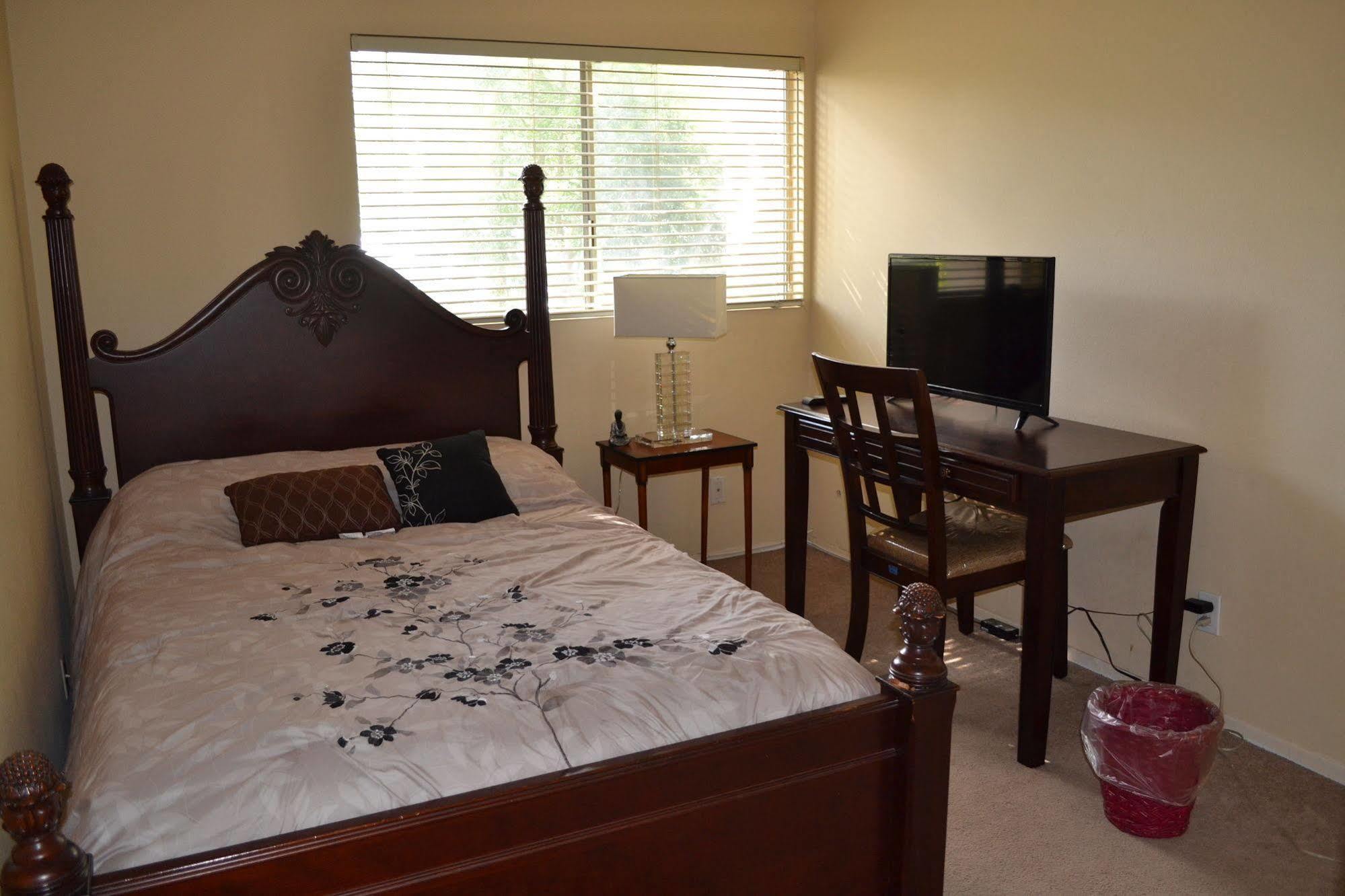 Bed And Breakfast In Hollywood Hills Los Angeles Exterior photo